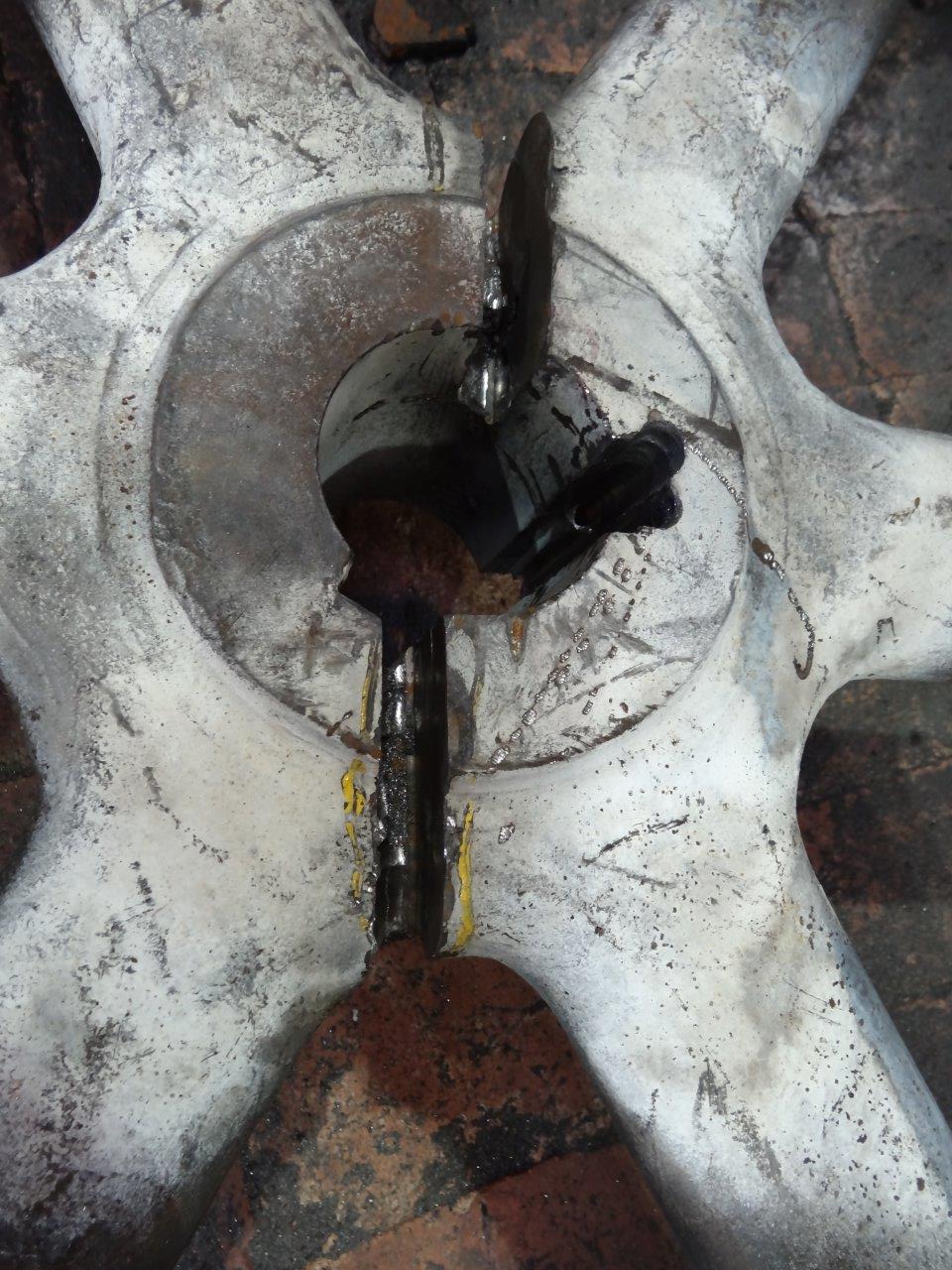 Traction Engine Flywheel Cast Iron Welding Services Offer Global