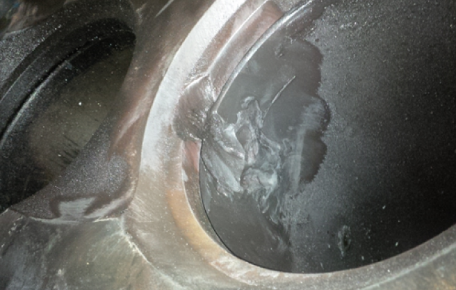 Crack between exhaust bores on MAN cylinder head for Cast Iron Repairs