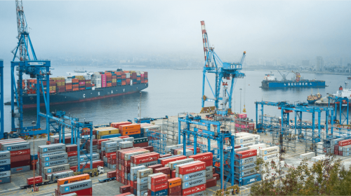 Cylinder head repairs container ships seaport